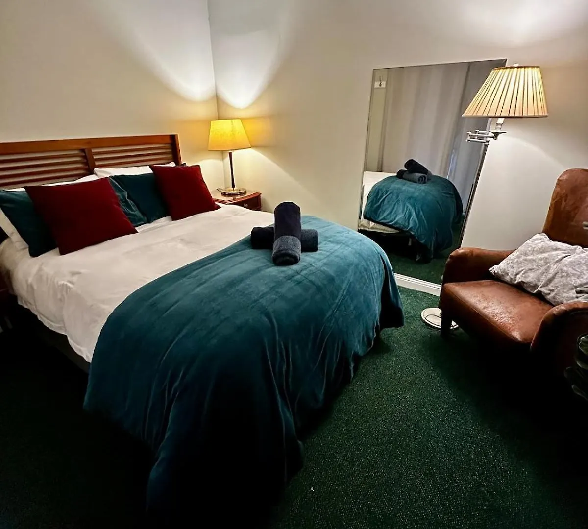 Maleny Retreat - Pay 3 Stay 4 Nights! First 3 Bookings Only! Booroobin